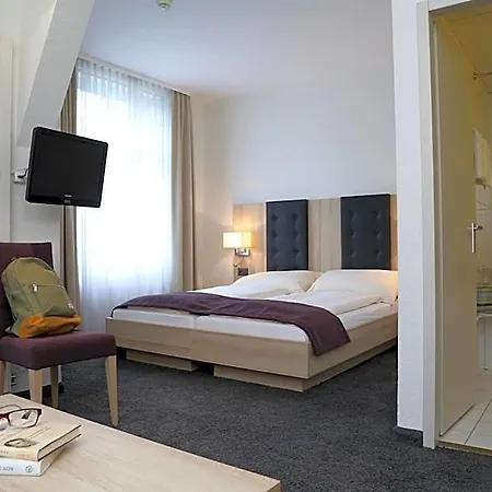 Loetschberg Hotel