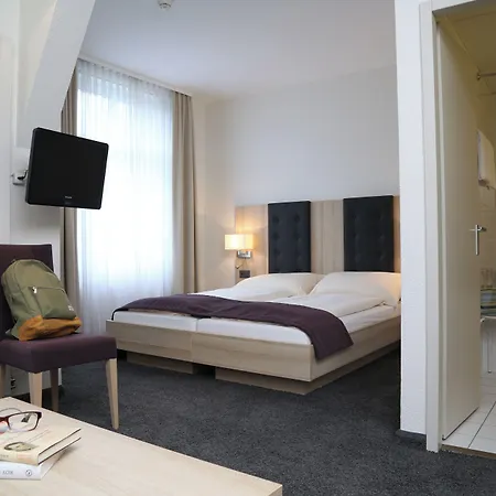 Loetschberg Hotel