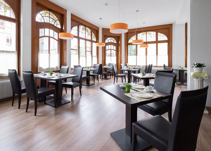 ロシュベルグ ホテル インターラーケン