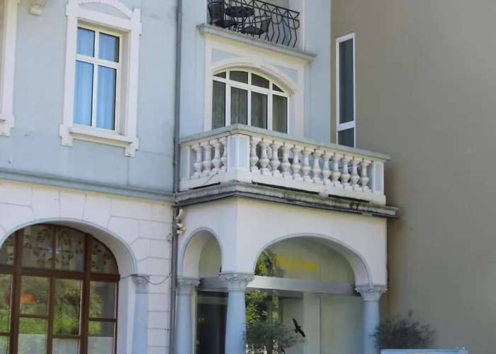 Hotell Loetschberg 3*